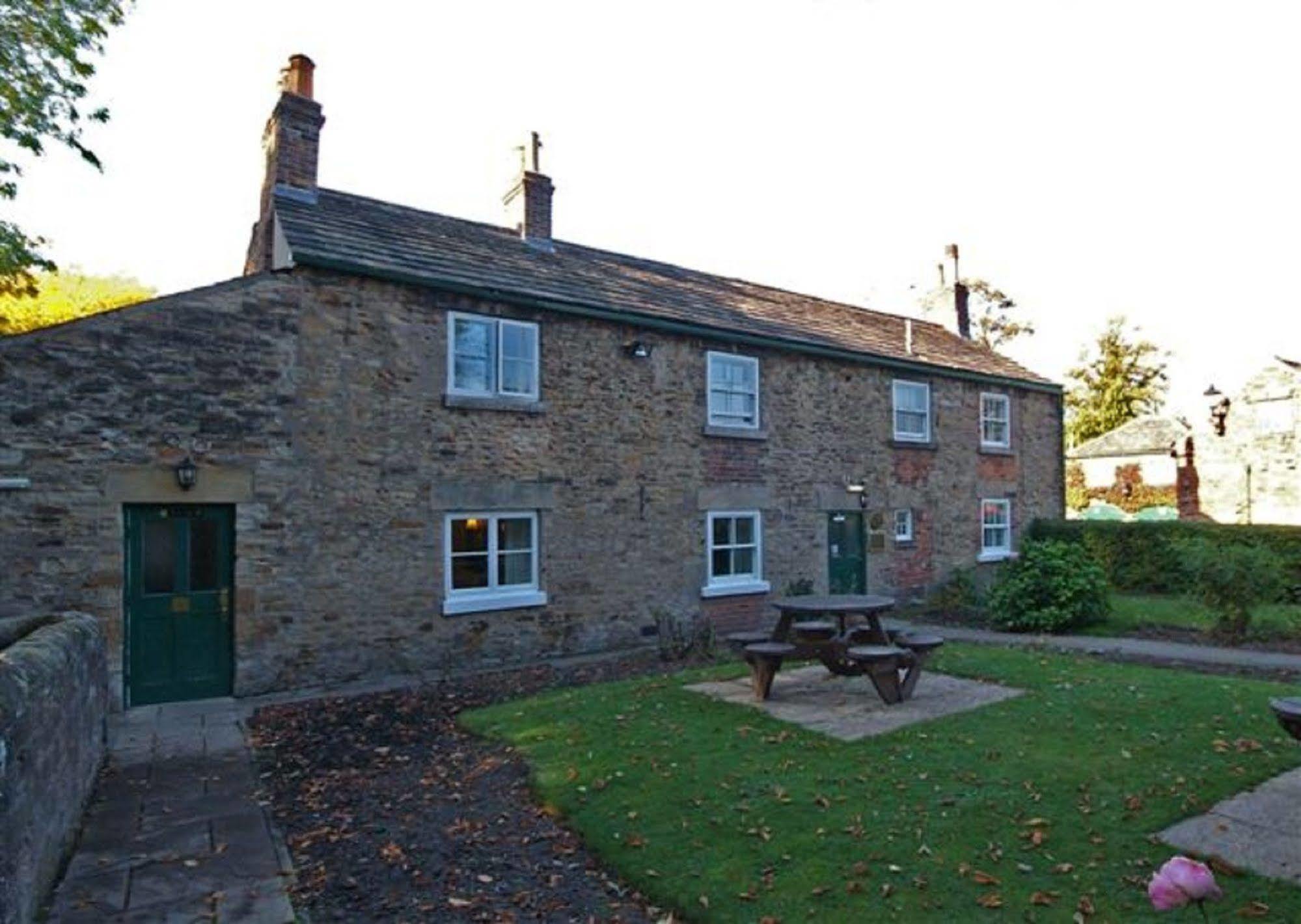 Rockingham Arms By Greene King Inns Wentworth  Esterno foto