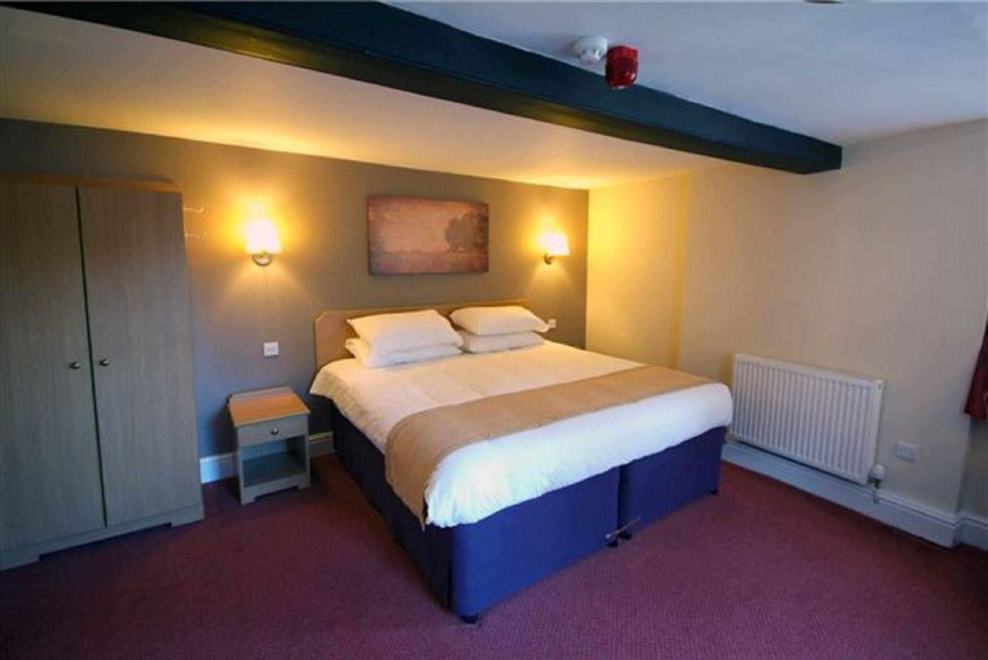 Rockingham Arms By Greene King Inns Wentworth  Esterno foto