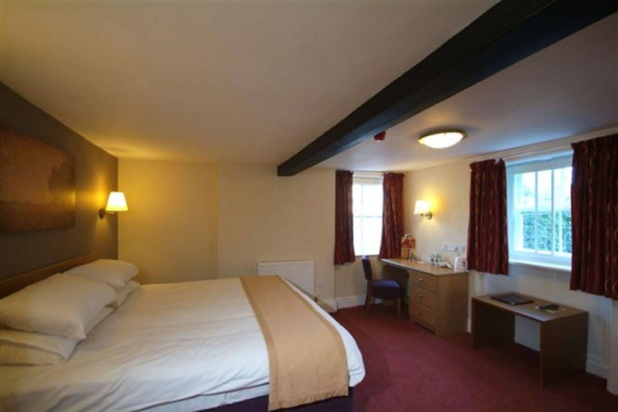 Rockingham Arms By Greene King Inns Wentworth  Esterno foto