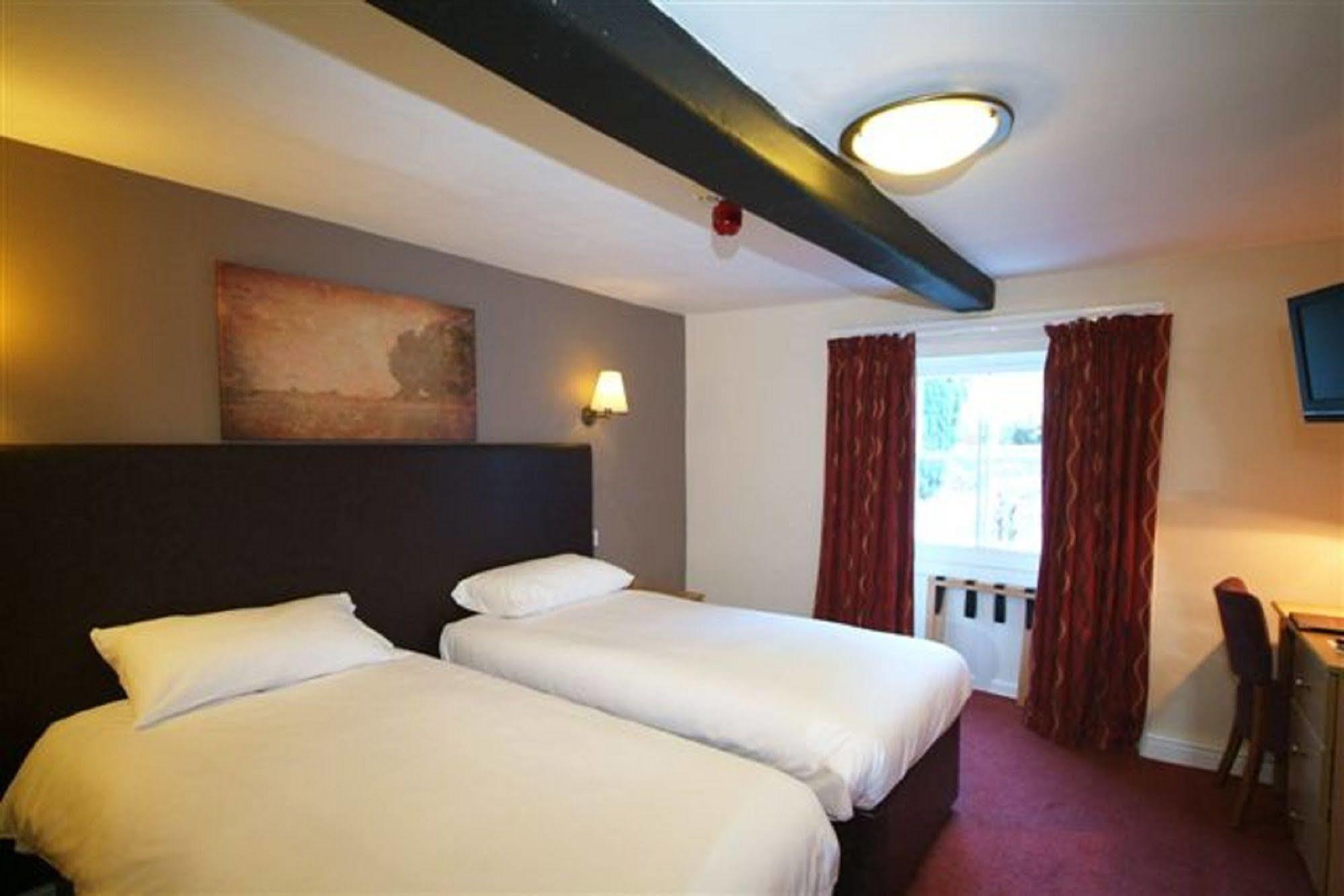 Rockingham Arms By Greene King Inns Wentworth  Esterno foto