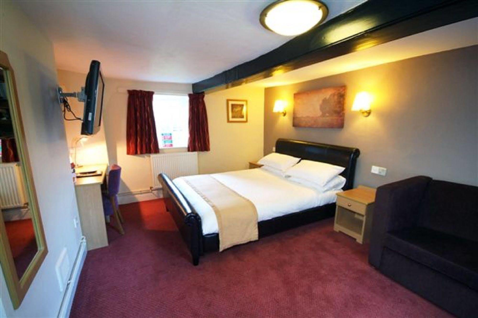 Rockingham Arms By Greene King Inns Wentworth  Esterno foto